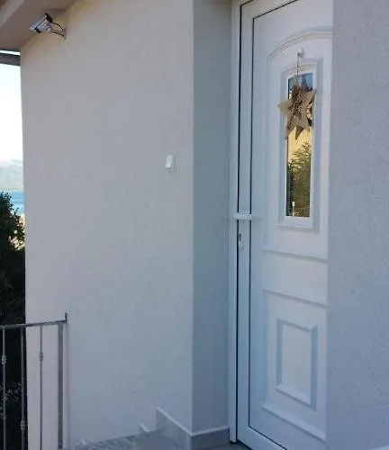 Apartman With A Parking Space - 11457 Novi Vinodolski