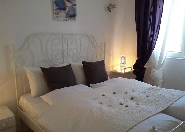 Apartman With A Parking Space - 11457 Novi Vinodolski